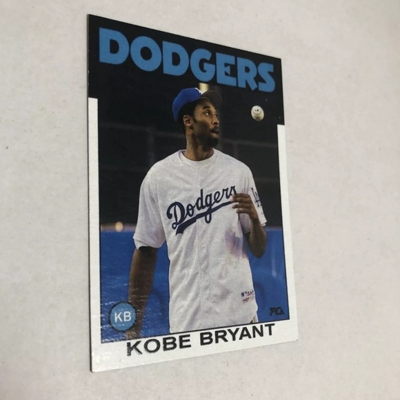 Kobe Bryant Los Angeles Dodgers Trading Card RARE - Picture 2 of 6